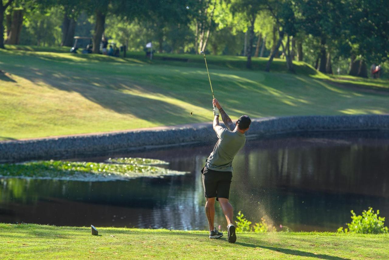 Cottesmore Hotel Golf & Country Club Crawley  Buitenkant foto