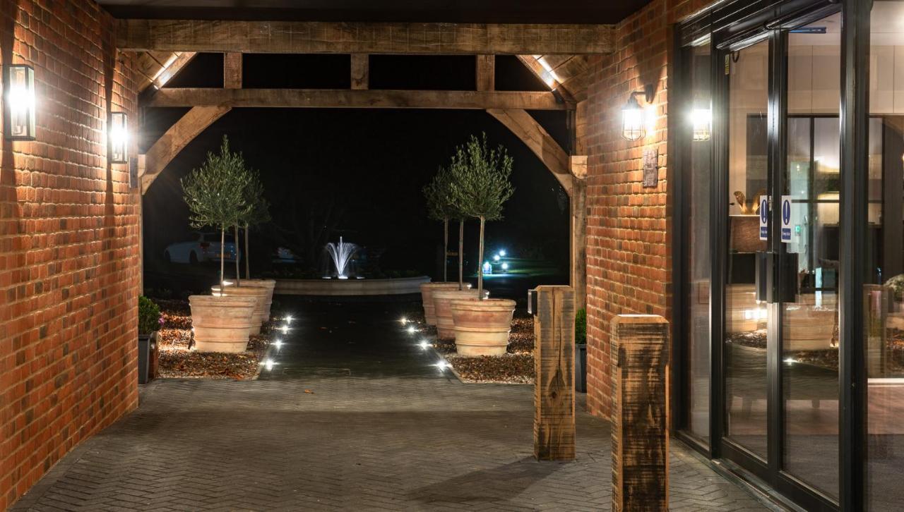 Cottesmore Hotel Golf & Country Club Crawley  Buitenkant foto
